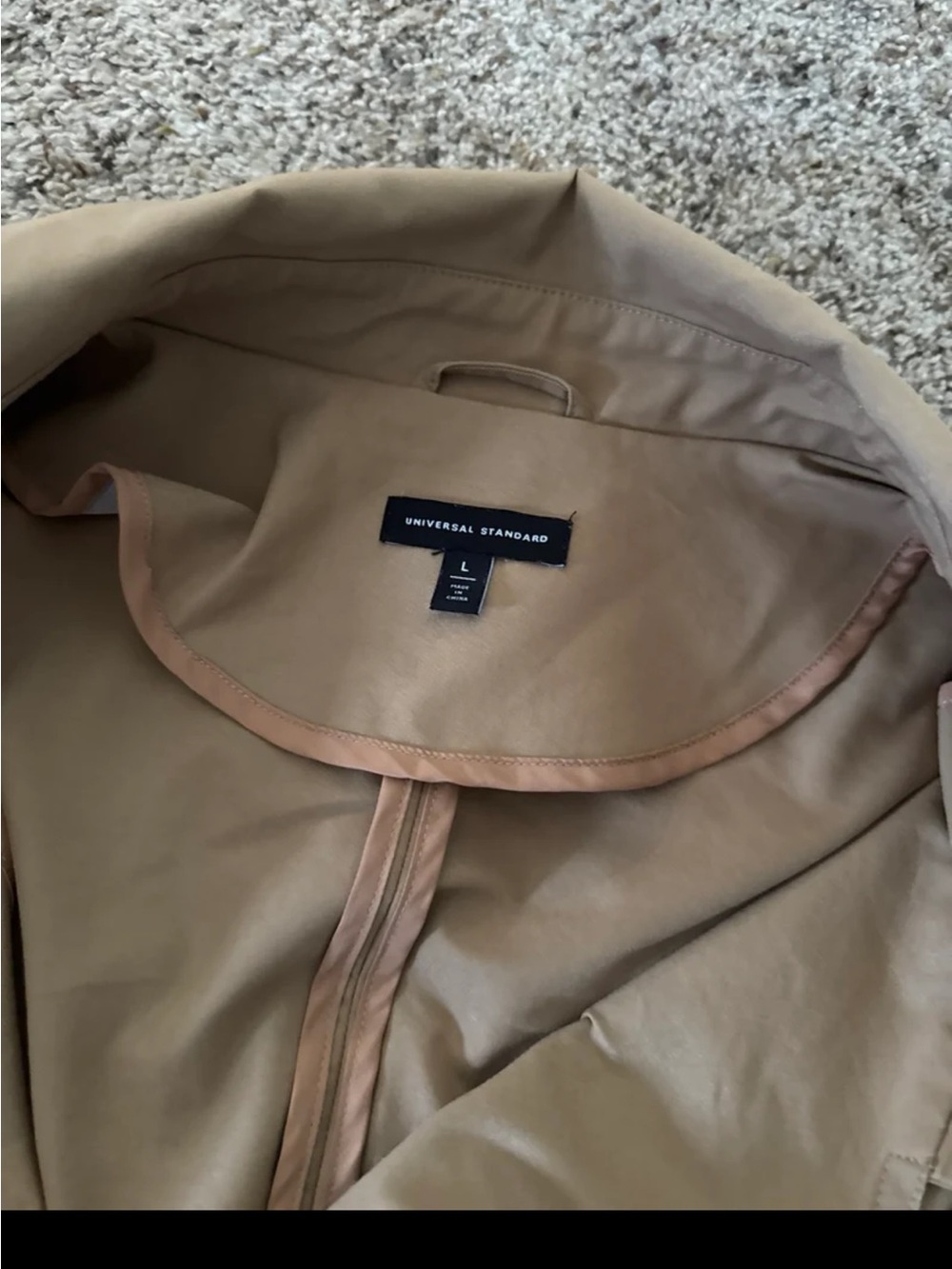 UNIVERSAL STANDARD 
Leonard Water Repellent Crop Trench Jacket
Size Large or 1X - Picture 9 of 12